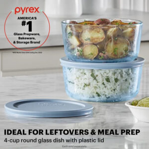Alternative view of Pyrex® Simply Store® Tinted 4-cup Round Storage with Blue Plastic Lid
