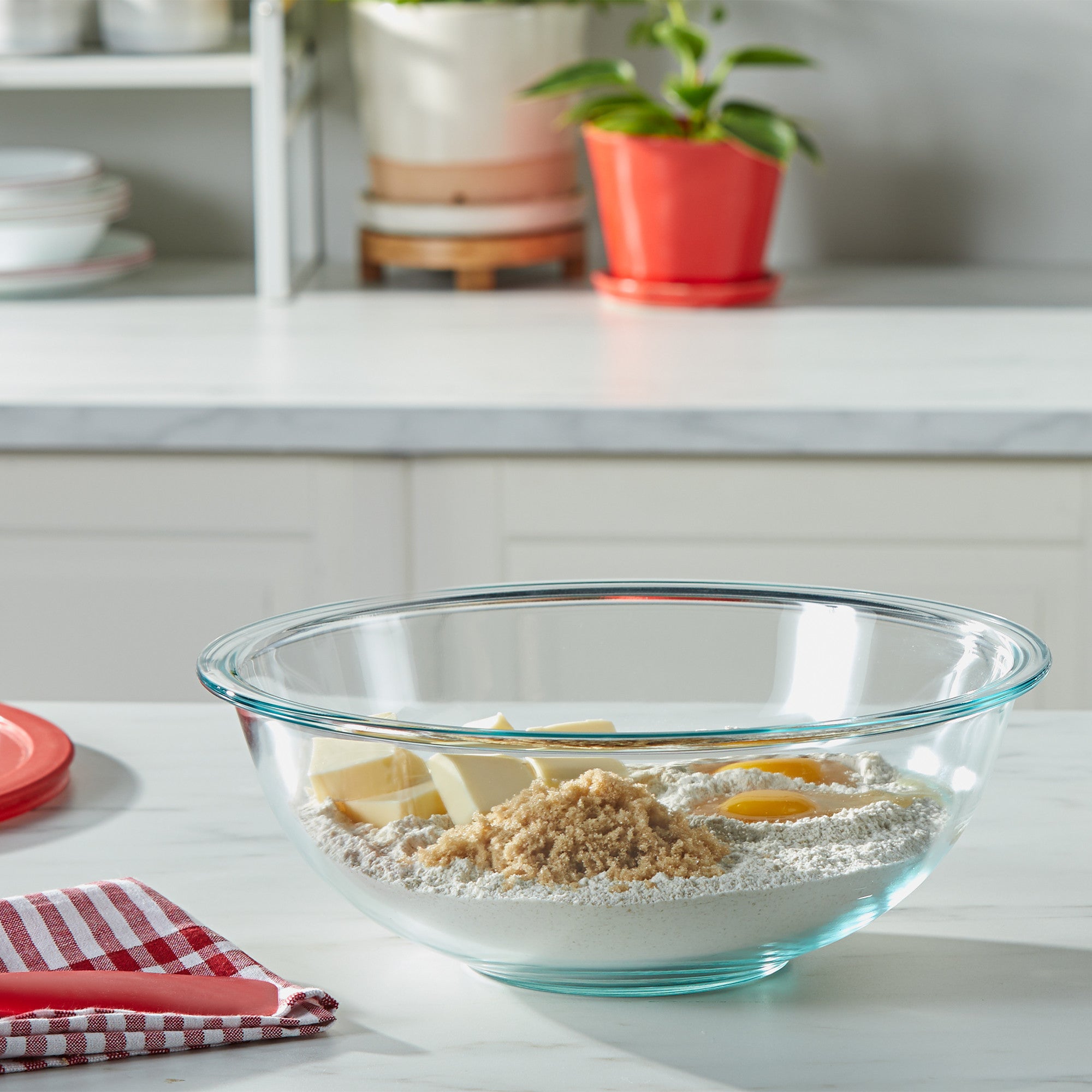 Pyrex® 1.5-quart Mixing Bowl - Image 2