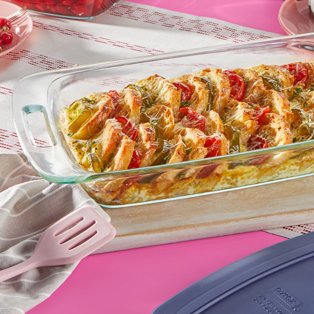 Pyrex® Easy Grab® 3-quart Glass Baking Dish with Blue Lid - Image 2