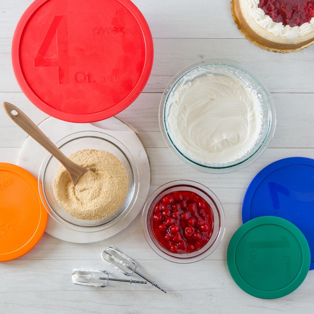 Pyrex® 8-piece Mixing Bowl Set with Assorted Lids - Image 2